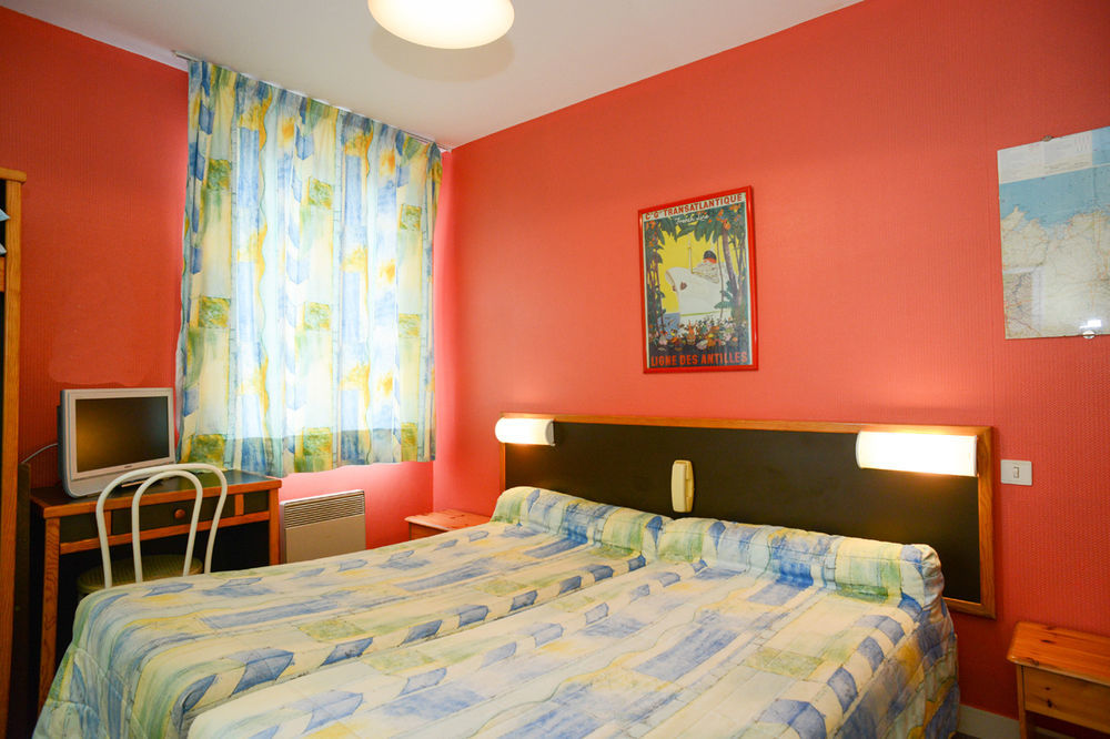 Logis Hotel Et Restaurant La Tour Brette ปงตอร์ซง ภายนอก รูปภาพ