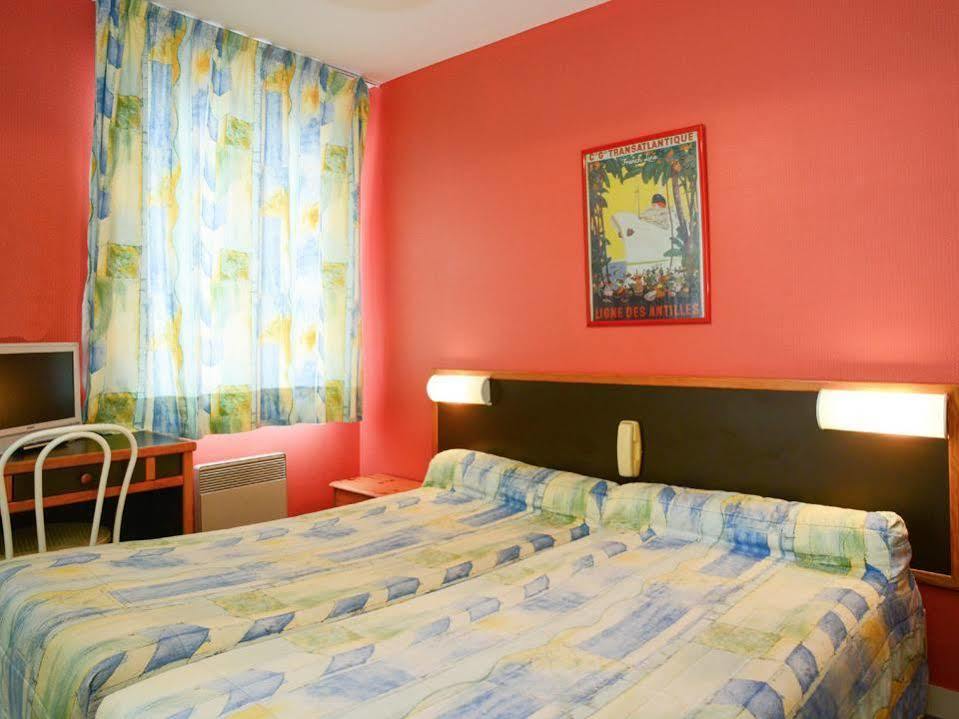 Logis Hotel Et Restaurant La Tour Brette ปงตอร์ซง ภายนอก รูปภาพ